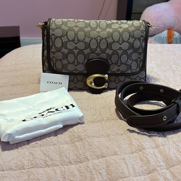 NWOT Coach Soft Tabby Brown Signature Canvas/Leather - Picture 2 of 14